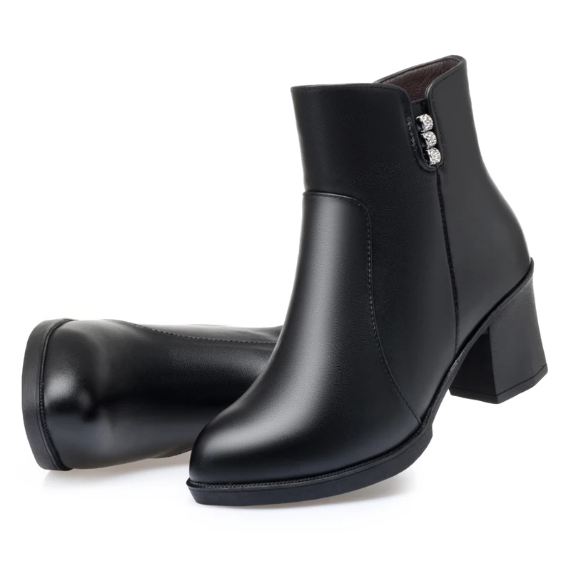 AIYUQI-Botas de couro genuíno para mulheres, botas de neve antiderrapantes, lã natural, tamanho grande, botas de vestido, novas, inverno, 2024