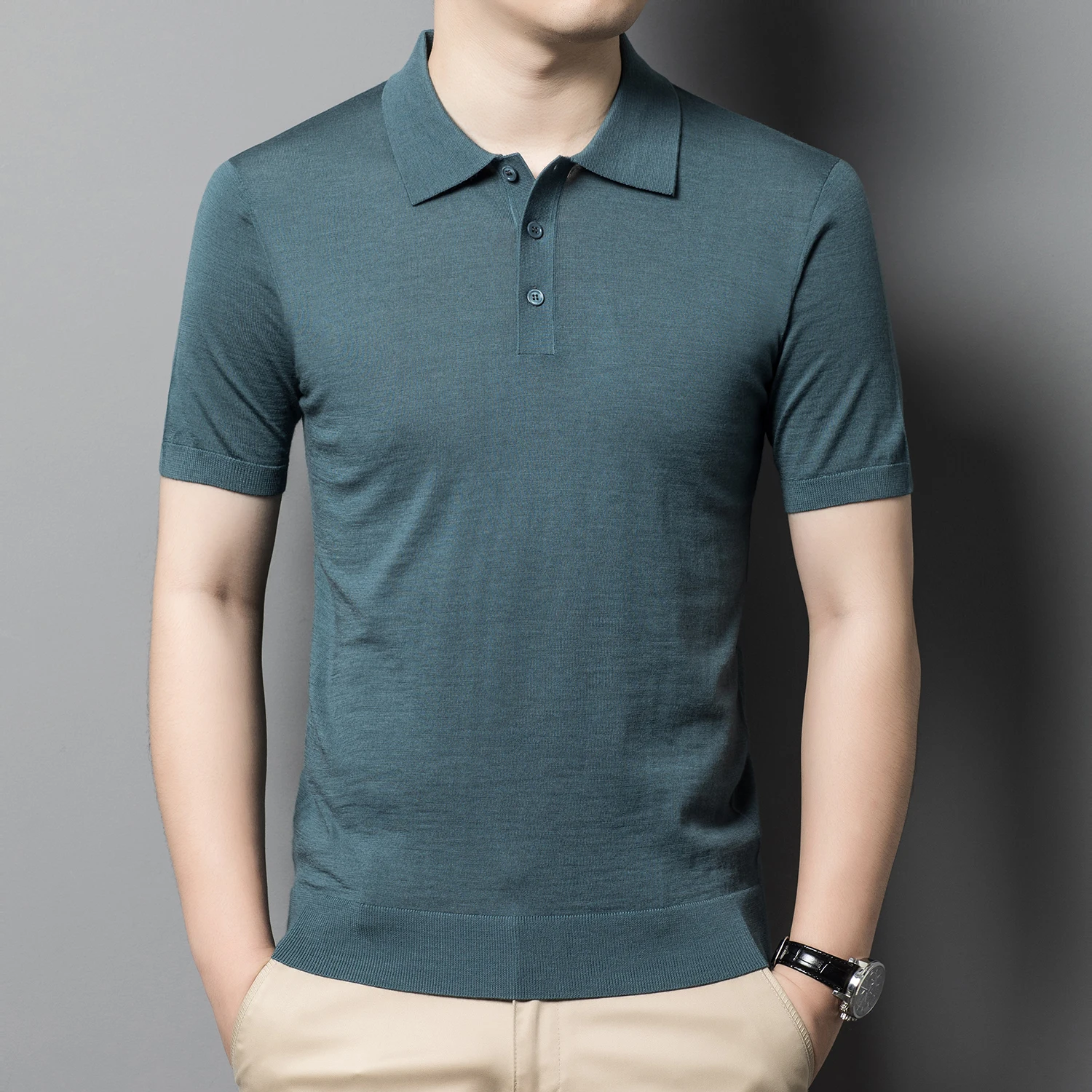 เสื้อท็อปผู้ชายผ้าขนสัตว์แท้ 100% คุณภาพเยี่ยม สไตล์คลาสสิก ปกพับ แขนสั้น ผ้าถักบาง ระบายอากาศได้ดี ผลิตจากขนแกะ