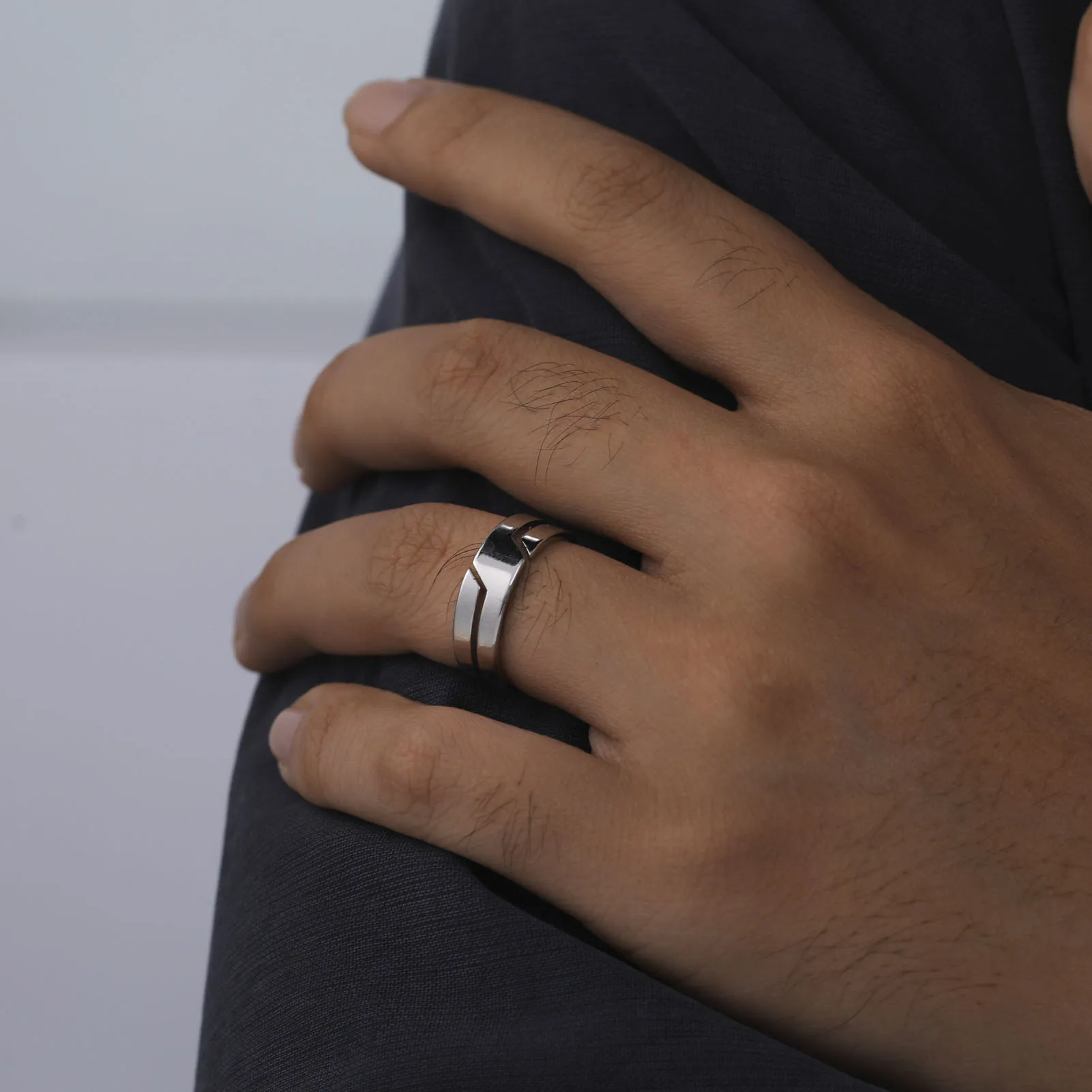 Skyrim Edelstahl-Ring für Männer und Frauen, schwarz, minimalistisch, lässig, Fingerringe 2025, Paarschmuck, Hochzeitsgeschenk für Liebhaber – Detail 14