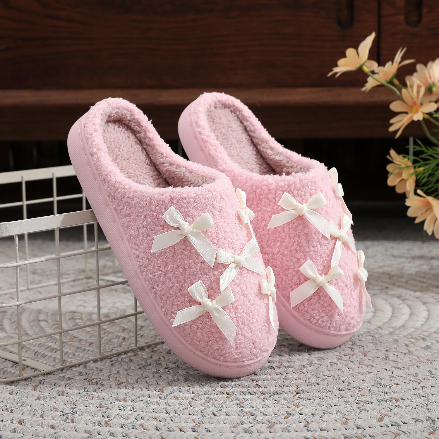 Neue Trendige Herbst- und Winter-Plüsch-Baumwoll-Hausschuhe für Damen, Warme Indoor-Pantoffeln mit Niedlicher Schleife in Rosa – Detail 7