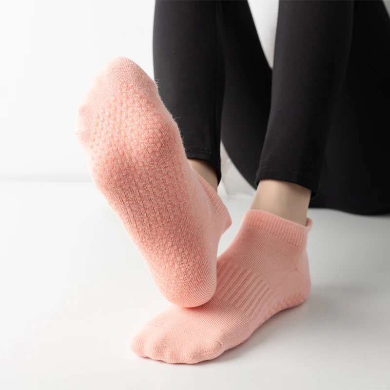 2023 Yoga Socks for Women Silicone Anti-Slip Pilates Sock Big Size Fitness Workout Ladies Ballet Dance Cotton Slippers With Grip