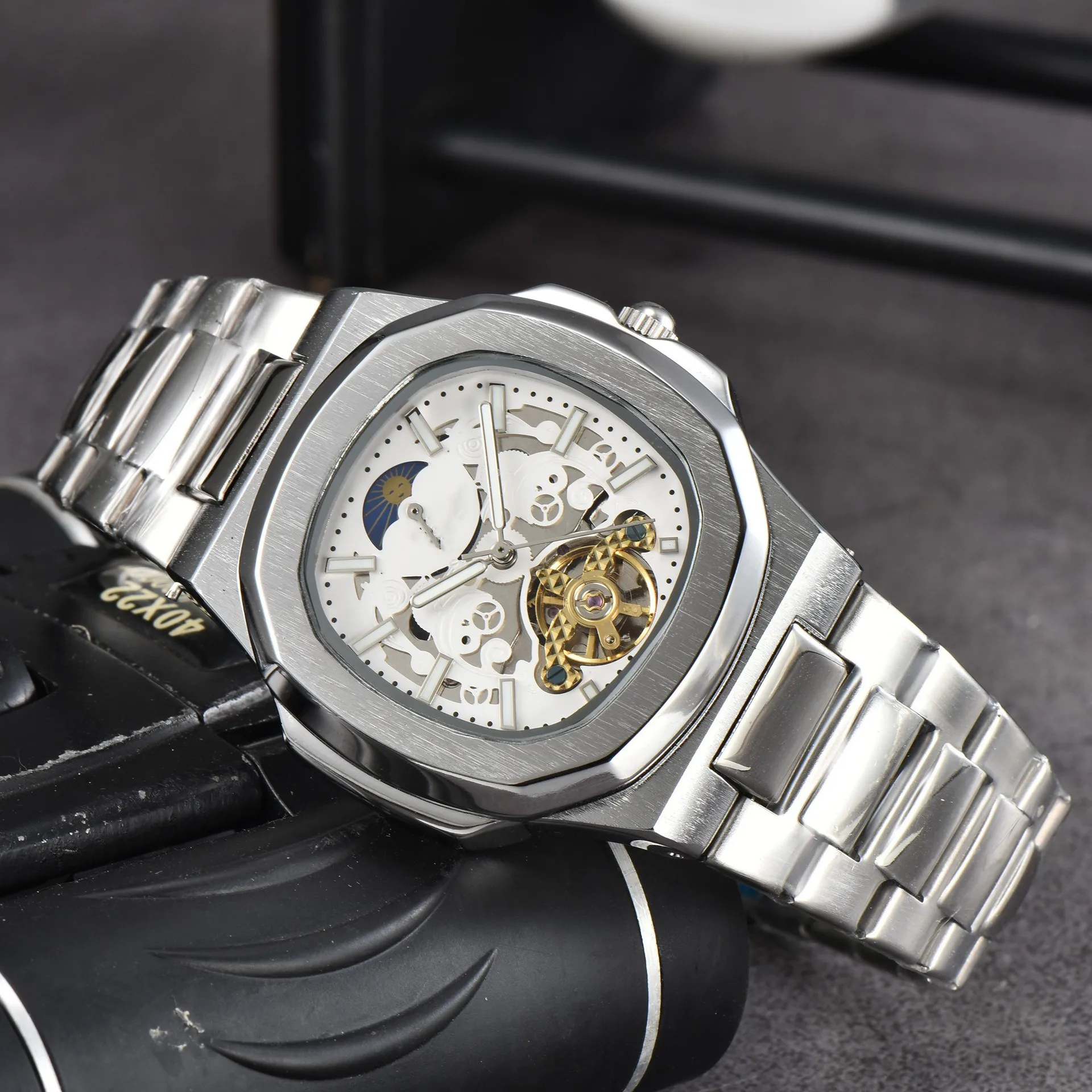 

Automatic Mechanical Men's Watch Waterproof Skeleton Design Stainless Steel Business Watch for Gift