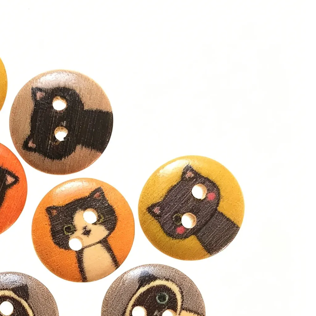 500PCS 2 Holes 15mm Wood Flower Sewing Buttons Scrapbooking Flower At Random for Clothing DIY Scrapbooking Decor Craft
