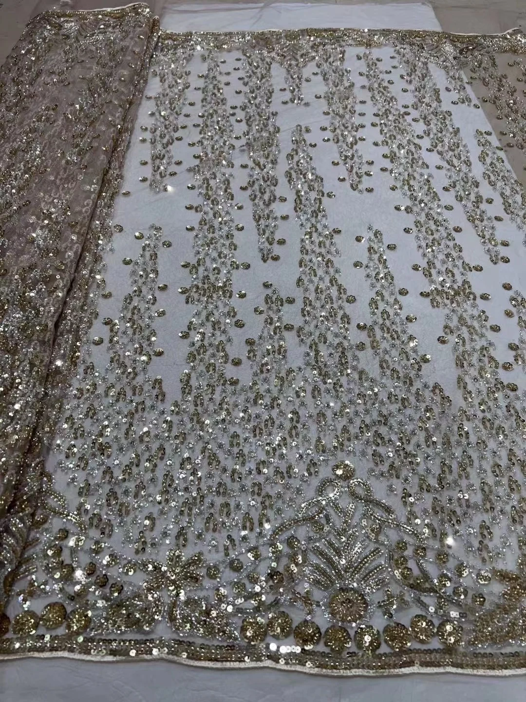 Imagem -02 - Tecido de Renda com Lantejoulas para Vestido de Casamento Tissu Africano Artesanal com Laço do Noivo Última Nigéria e Luxo Contas