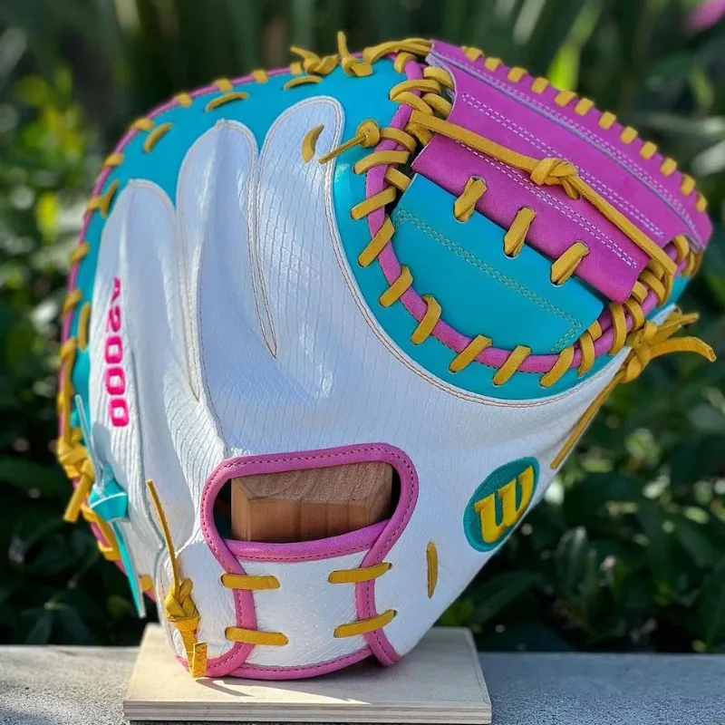 Custom A2000 Baseball Gloves, Genuine Leather Softball Catching Mitts, Wholesale Professional Sports Gloves