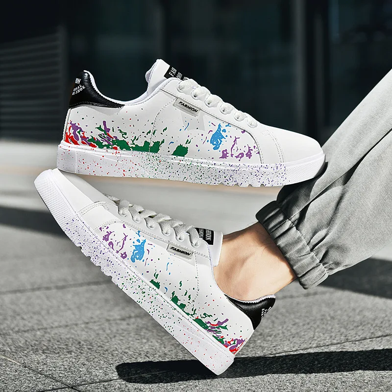 Mode Gekleurde Graffiti Schoenen Heren Skate Schoenen Laag Uitgesneden Platte Koppels Skateboard Schoenen Comfortabele Veelzijdige Casual Sneakers Man