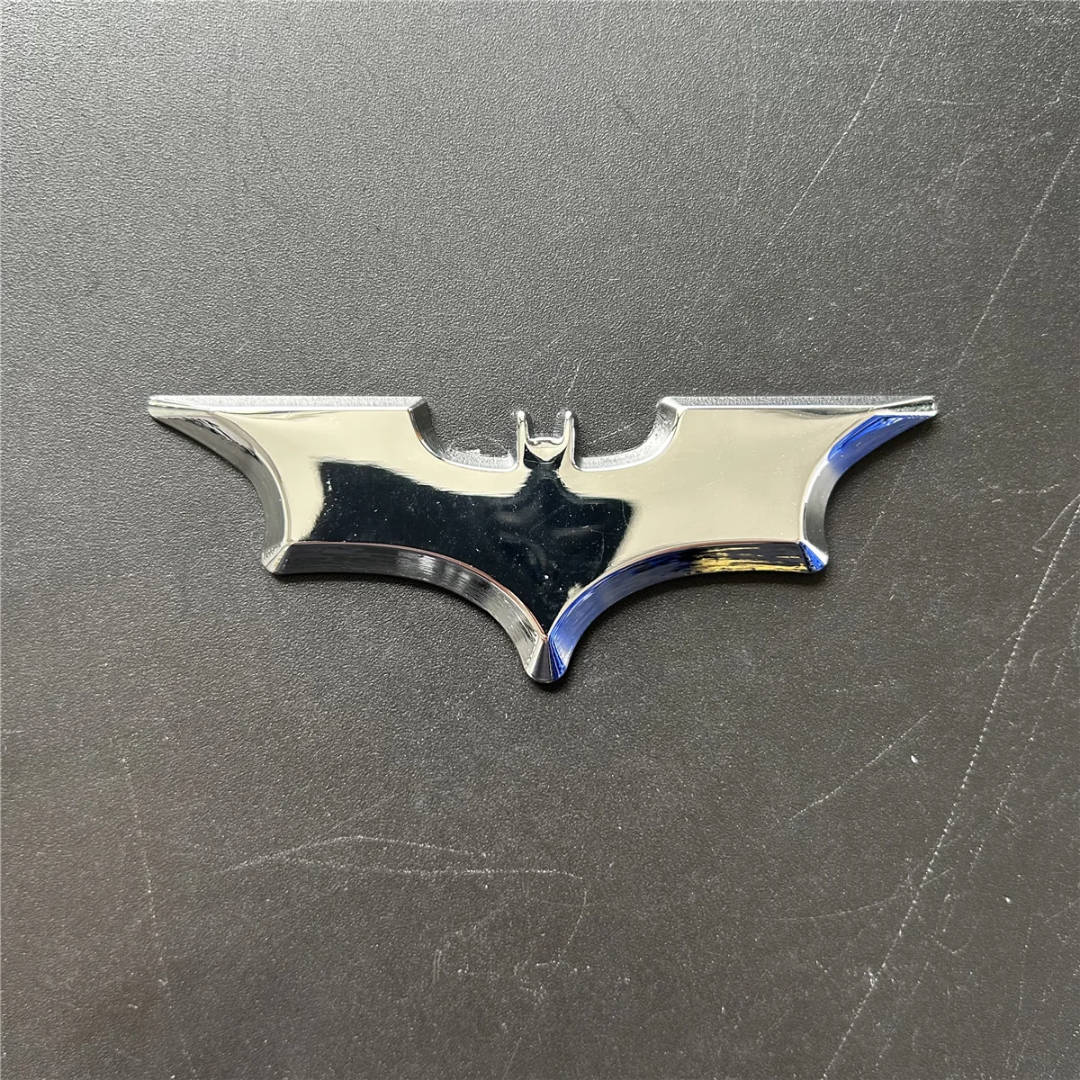 3D Car Stickers Cool Metal Bat Auto Logo Car Styling Metal Bat Badge Emblem Tail Decal Motorcycle Car Accessories Automobiles