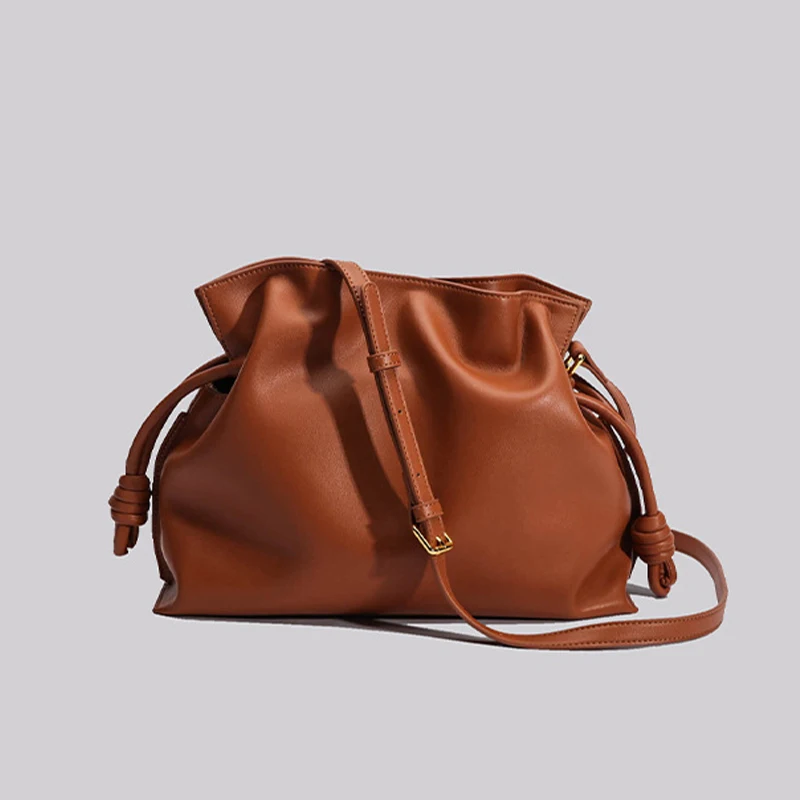 

Fashion Clouds Genuine Leather Shoulder Bag Ladies Retro Crossbody Bag French Niche Hundreds Pleated Drawstring Lunch Box Bag