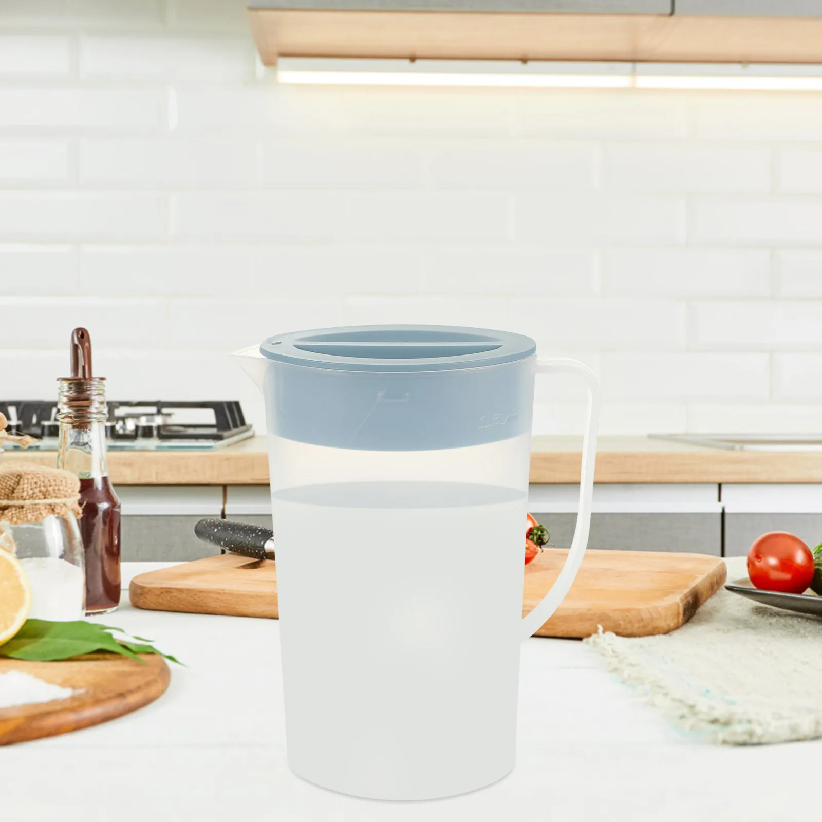 

Plastic Cold Water Kettle Large Capacity Beverage Pitcher For Juice Beer Iced Tea Milk Household Use Kettle With Lid Water Jug