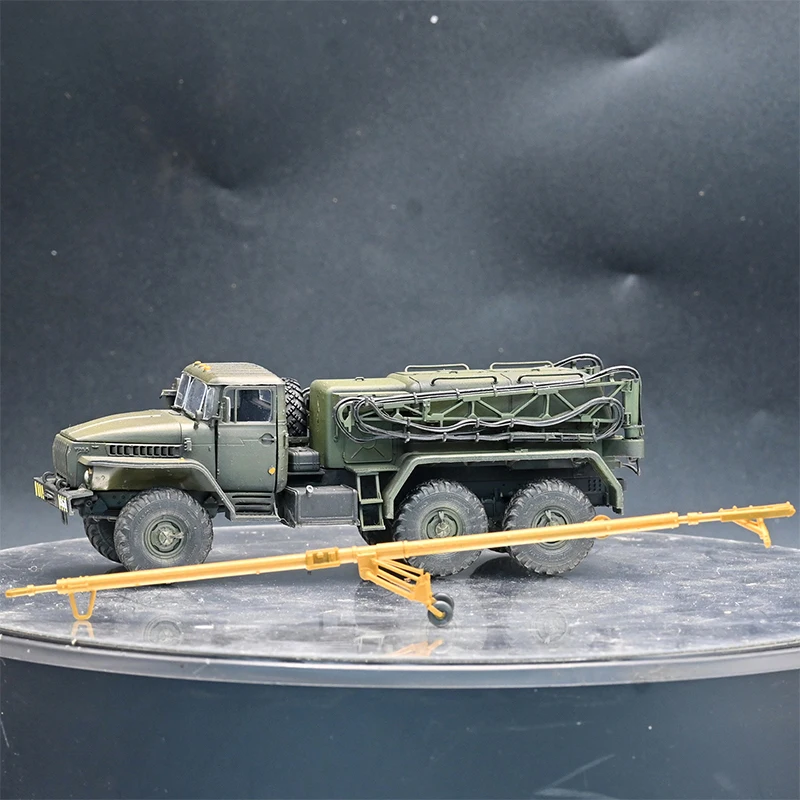 

1:72 Scale Russian APA-5D Airport Power Supply Vehicle Simulation Resin Car Model Static Display Collectible Toy Gift Souvenir