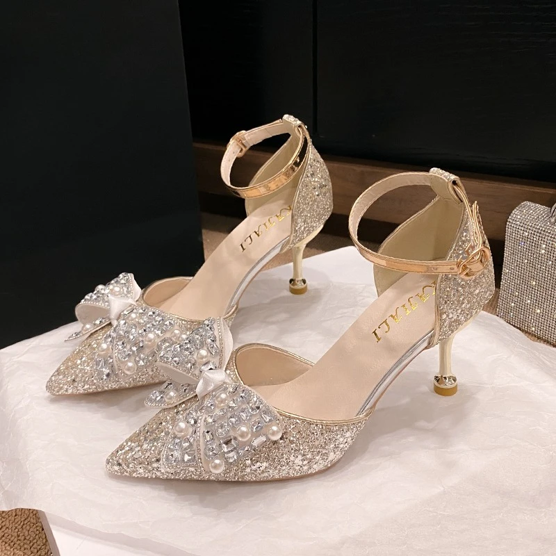 

Банкетные сандалии на шпильке, женские модные нескользящие износостойкие туфли на высоком каблуке с острым носком и стразами, с цветочным ремешком