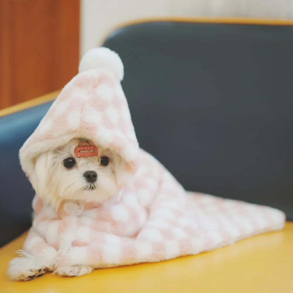 New Pet Hoodie Cloak Pet Plaid Blanket Dog Quilt Cat Cloak Small Dog Sleeping Bag Warm Comfortable Dog Clothes Winter