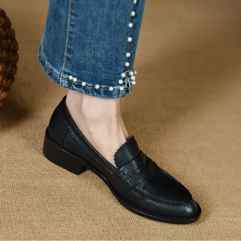 Women‘s Flats Cowhide Flat Shoes Vintage Casual Loafers Spring Autumn Slip On Women Simple Shoes Round Toe Daily Quality Flats