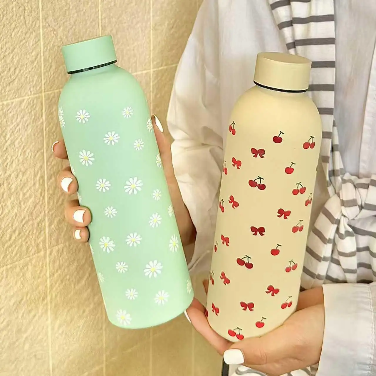 

Stainless Steel Wine Bottle Insulated Cup, Durable Reusable Material, Portable Large Capacity Cute High Aesthetic Thermos
