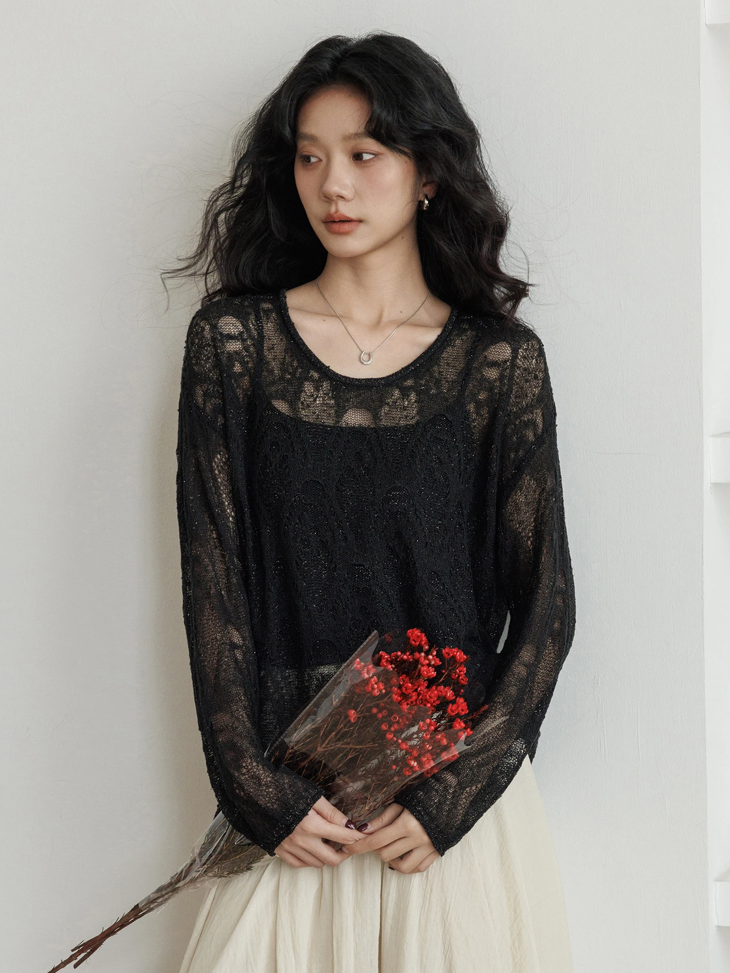 

Spring round Ne Lace Hollow Design Knitted Sweater Women's Sun Protection Cover up Vest Two Piece Set Gentle Elegance Top