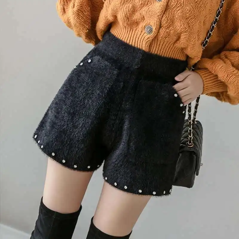 Elastic High Waist Plush Shorts Autumn Winter Shorts Women Femme Casual Ladies Shorts Black Boots Pant TT851