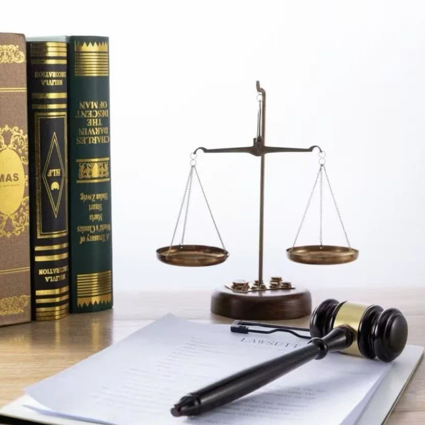 Delicate Handmade Wooden Gavel With Sound Block High Quality Durable Judge Hammer For Lawyer Auctioneer Auction Sale And Decor