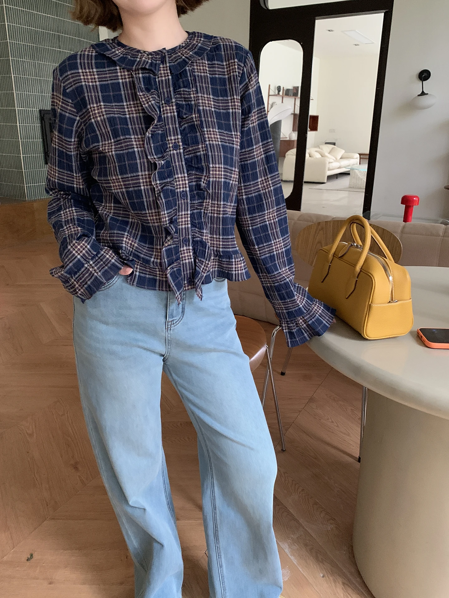 

Korean Style Plaid Shirt Women's Long Sleeve Baby Doll Collar Loose Slimming Belted Top Fashionable Vintage Design Spring 2026