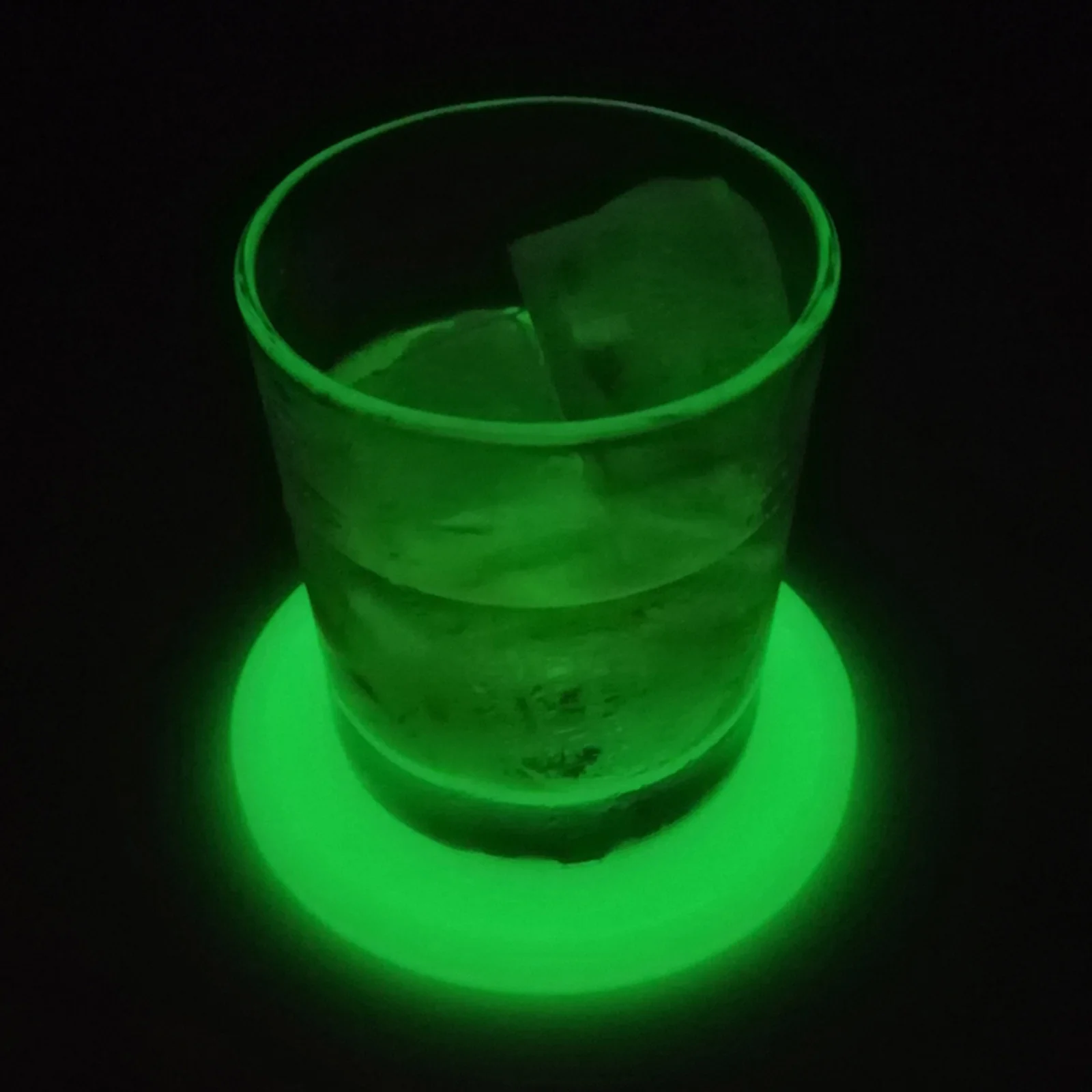 

5Pcs Silicone Coasters Luminous Night Glow Anti-Slip Waterproof Round Cup Pads Home Kitchen Drink Mat Silicone Coasters