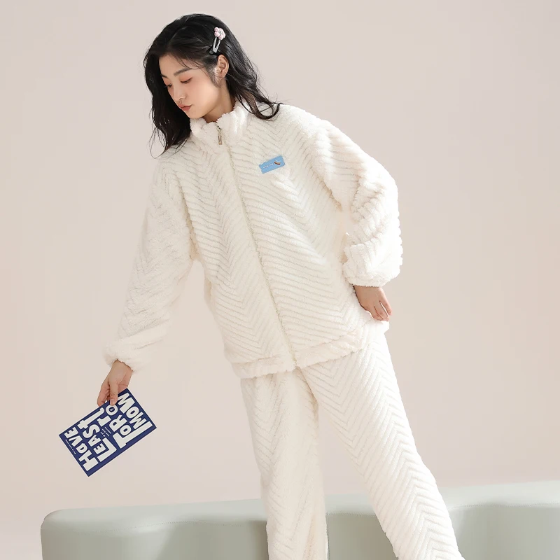 MiiOW White Coral Fleece Women\'s Winter Pajamas Set Thicken Flannel Warm Sleepwear Loose 2XL Zipper Soft Homewear Woman Pyjamas