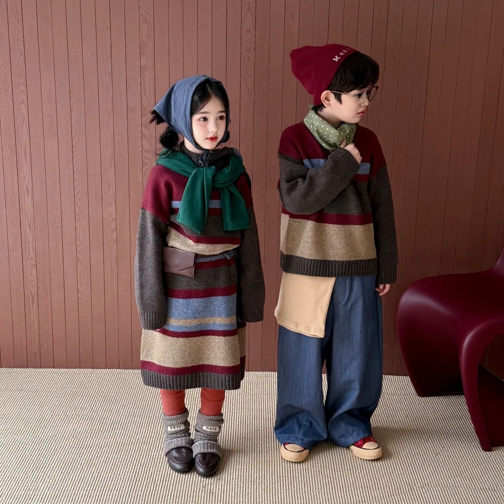 Sweter w paski dla chłopców i dziewcząt, dziecięcy, z okrągłym dekoltem, nowy, uniwersalny, luźny sweter z dzianiny, jesień-zima 2025