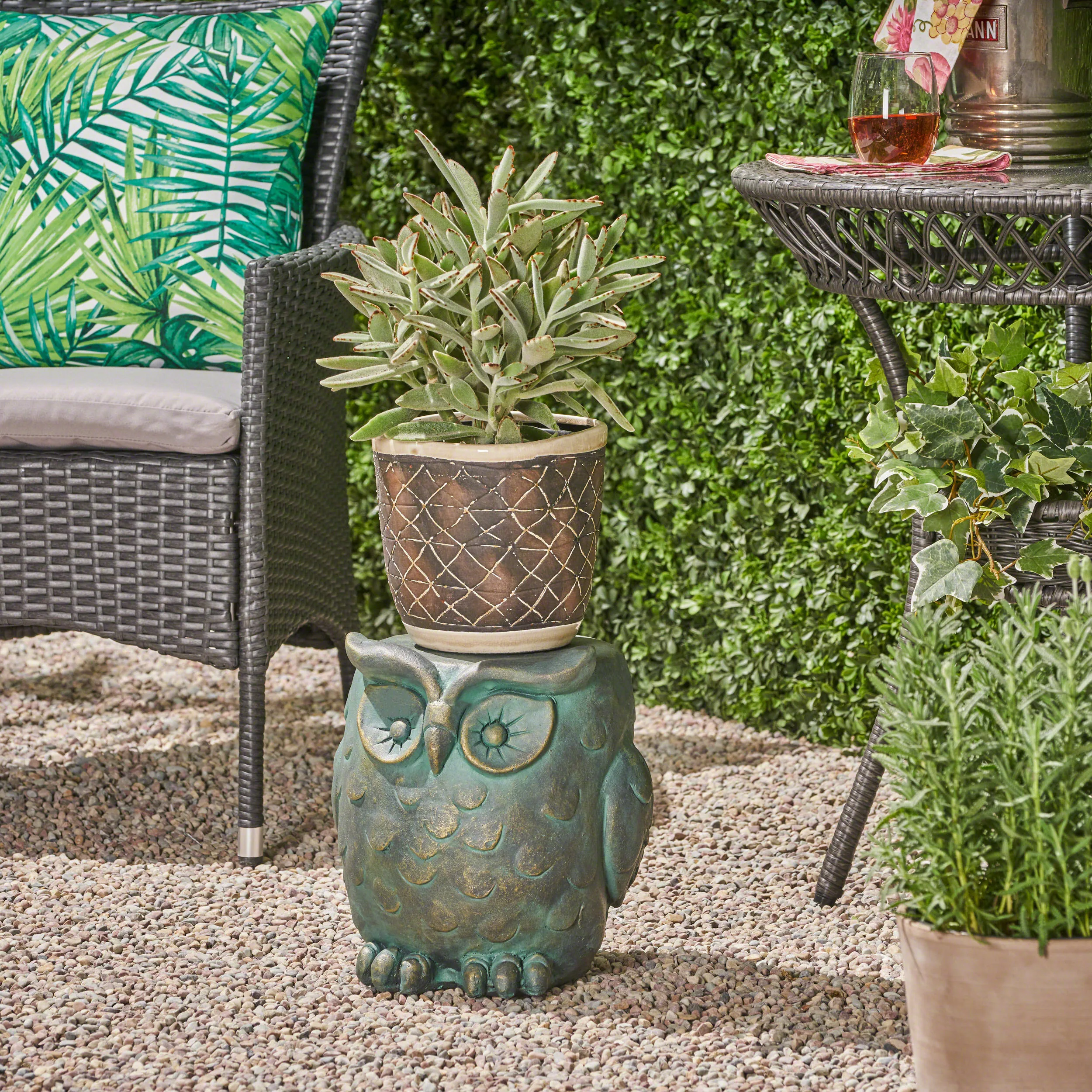 Banc de jardin hibou, avocat