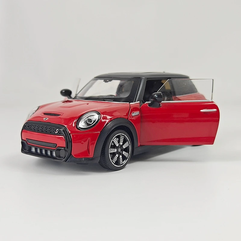 1: 24 simulation BMW mini Cooper S alloy sedan model, doors and engine hood, trunk can be opened with sound and light gifts