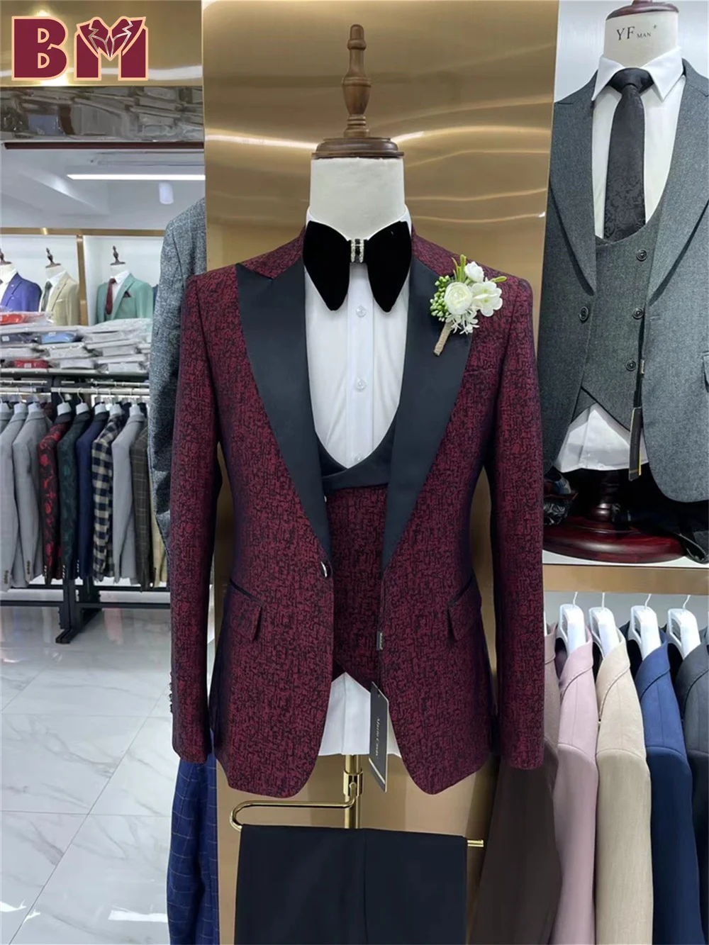 

Exquisite Jacquard Men's 3Piece Suit Formal Single Breasted Elegance For Groom And Groomsmen on Formal Occasions Men's Suit