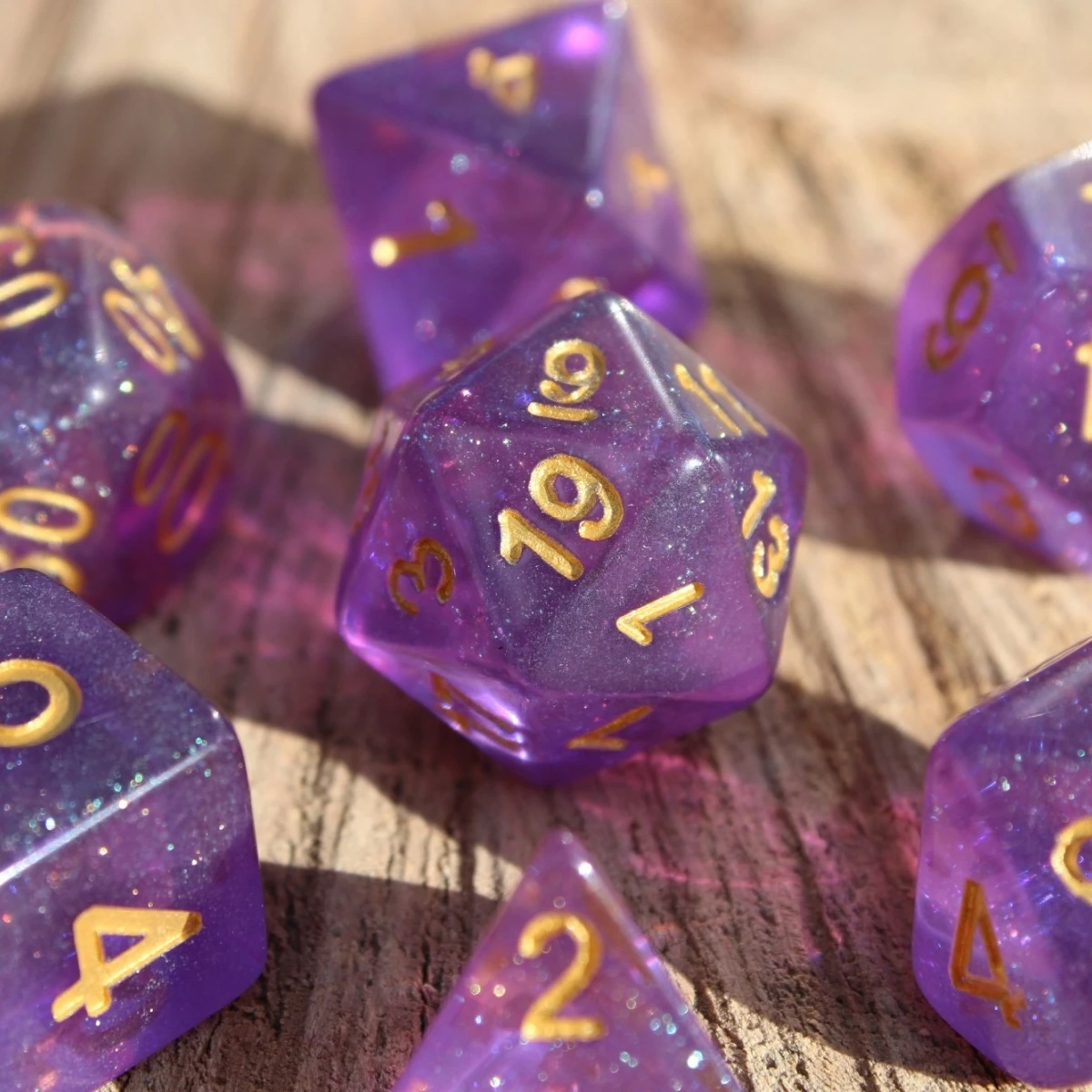 Juego de 7 dados de cielo estrellado de galaxia púrpura violetas para DND mazmorras y dragones, juegos de mesa D & D RPG, juego de rol de mesa