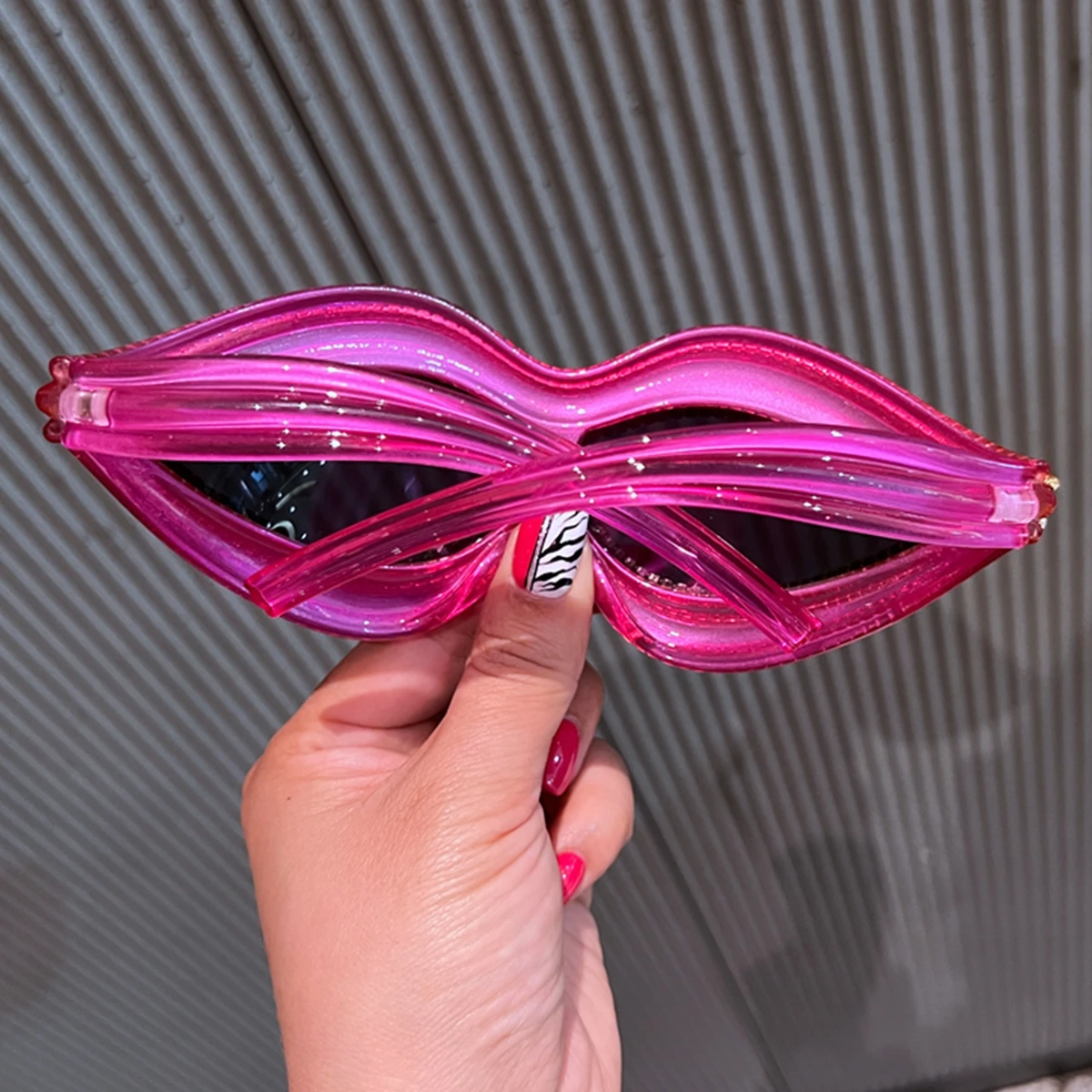 2024 sunglasses womens trendy style Big frame oversized glasses luxury pearl decoration vintage eyewear marcas de lujo replicas