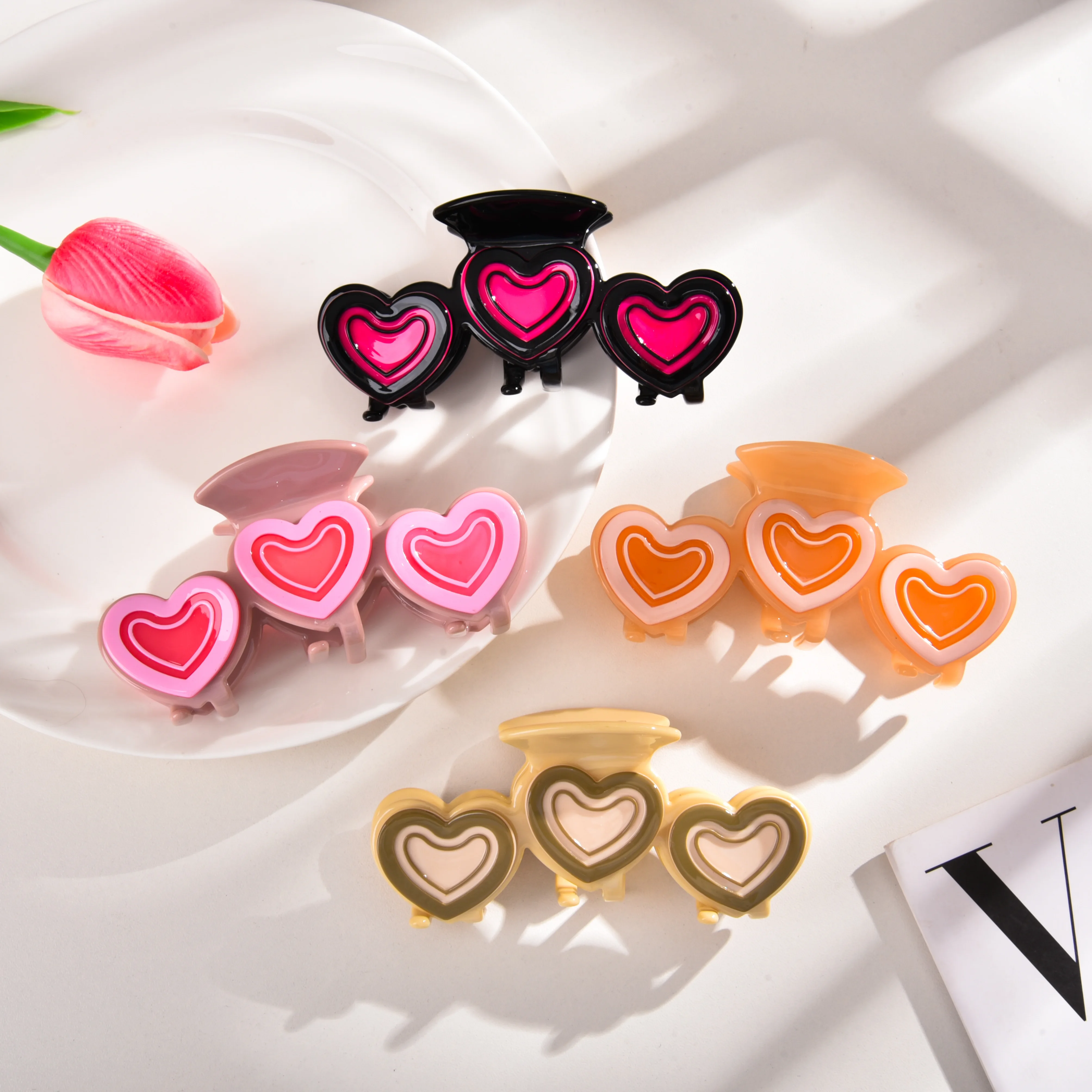 

DuoShang Valentine's Day Sweet Colorful Love Acetate Hair Claw Light Luxury Eco-friendly Claw Clip for Women Hair Accessories