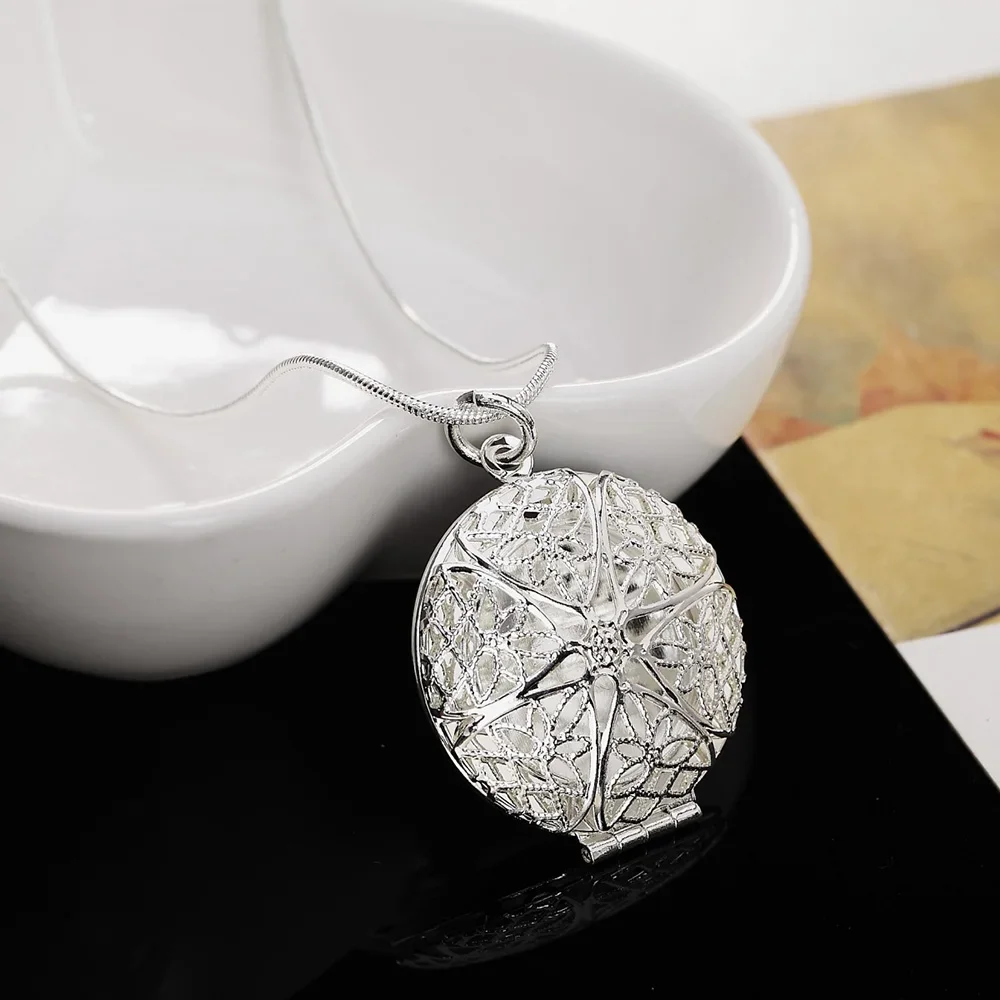 925 Sterling Silver Round Photo Frame Pendant Necklace