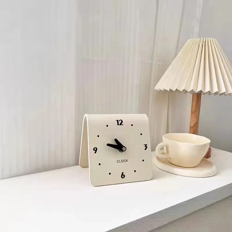 

Кремовые настольные часы для гостиной, дома, современные креативные настольные часы, студенческие прикроватные бесшумные часы