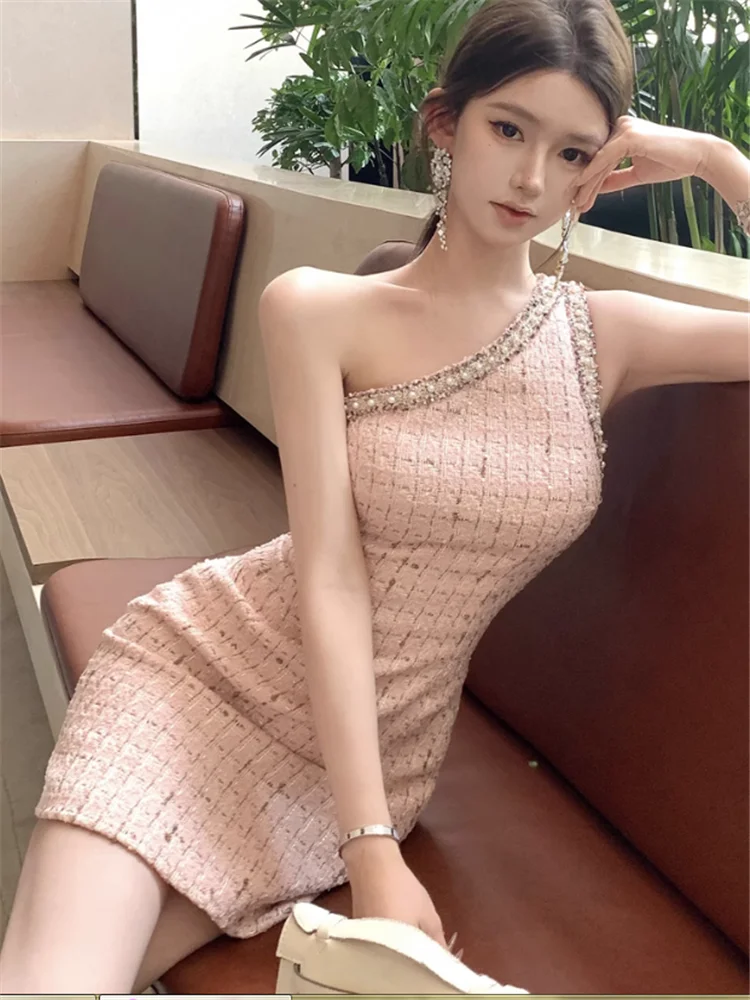 مثير واحد الكتف قصيرة الوردي Bodycon فستان الحفلات الصيف شيك غير النظامية أكمام قلم رصاص فستان قصير فتاة ساخنة تويد تنورة ضيقة