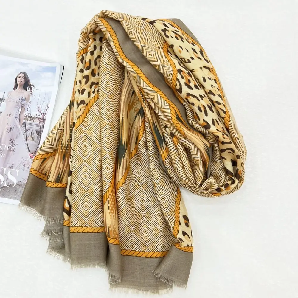 

Fashion Printing Women Scarf Lightweight Warmth Warm Shawl Cotton Linen Fabric Versatile Floral Printed Shawl Summer Season