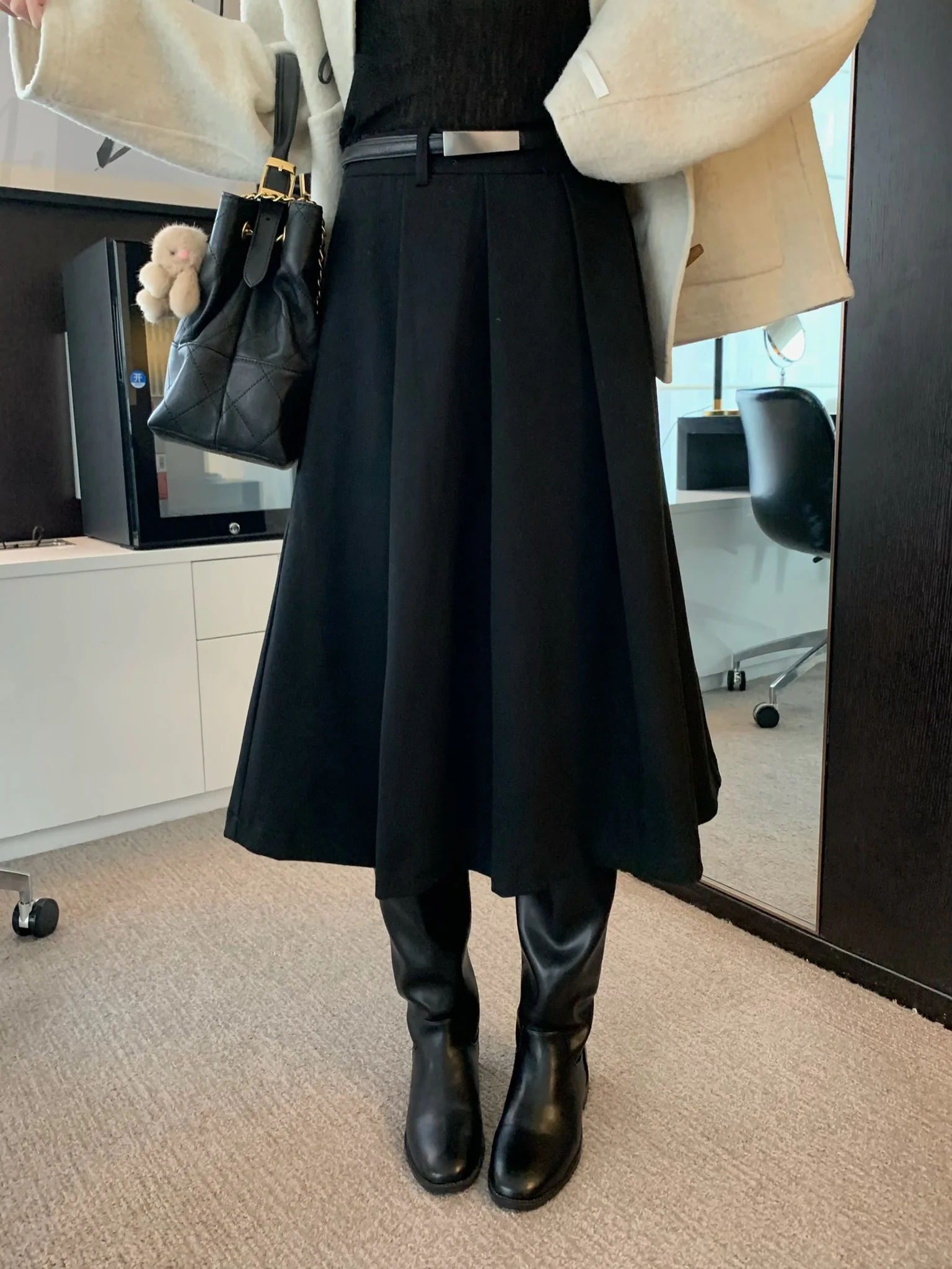 

Винтажная плиссированная юбка в стиле преппи с высокой талией, стройнящий дизайн, идеально подходит для осеннего сезона, модный аксессуар для женщин