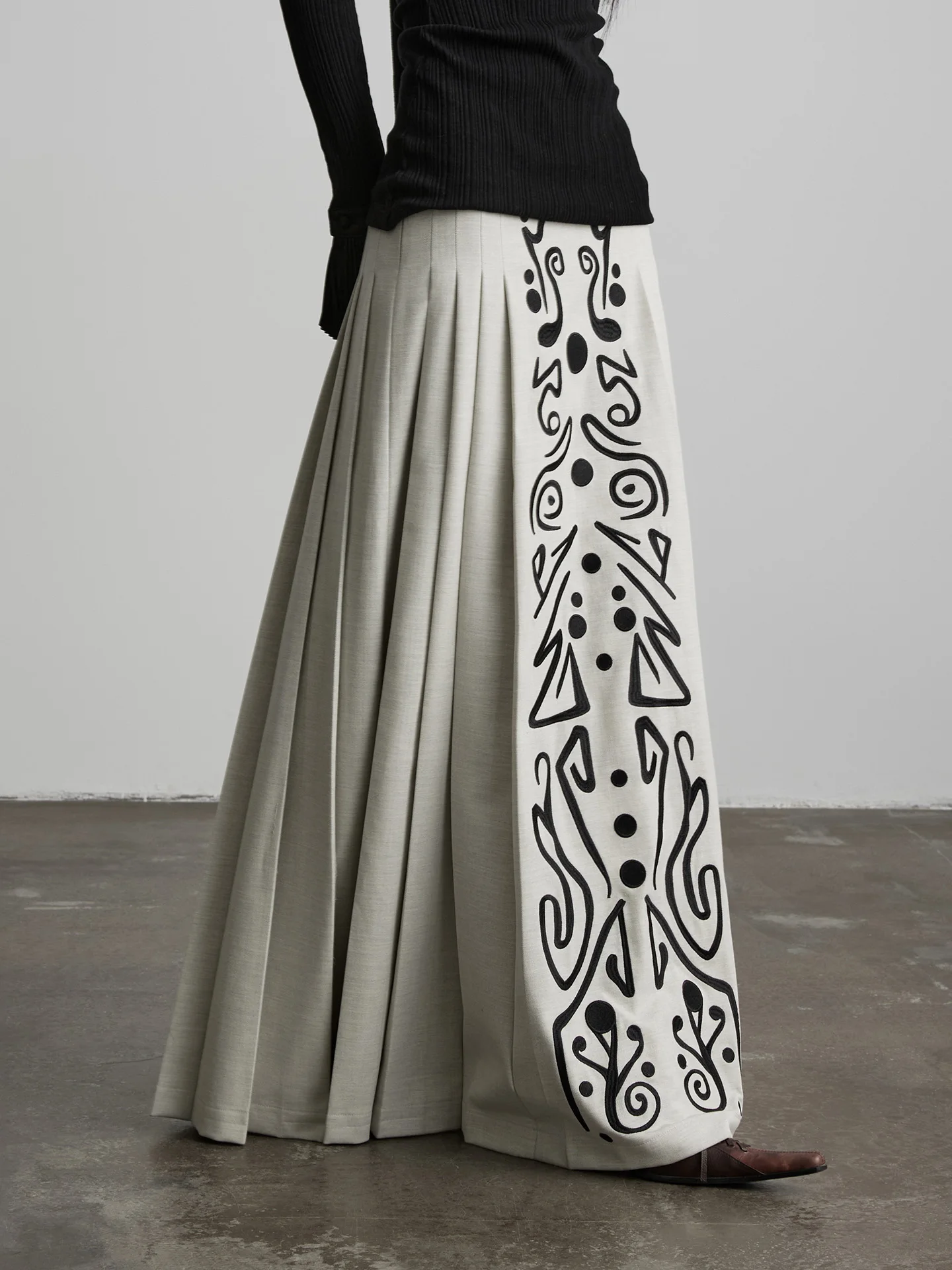 

Exotic Ethnic Embroidered A-Line Skirt Pleated f-length Women's Faion Casual Skirts Stand Fit Polyester Blend