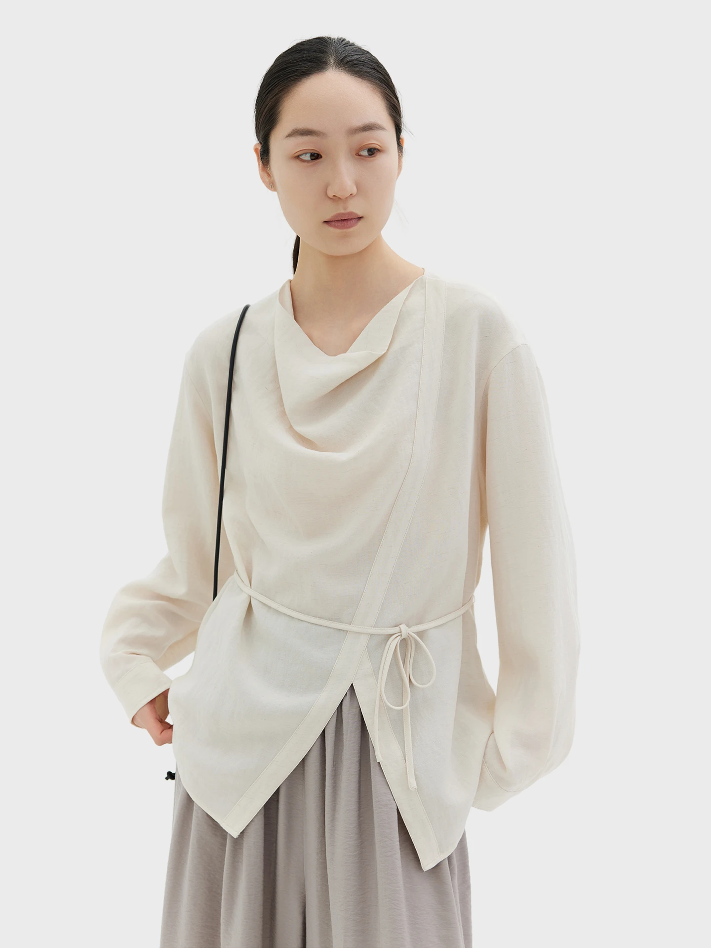 

Asymmetric Slit Loose Fit Women's Shirt Seei Relax Style Long Sleeve Breathable Lenzing Lyocell Cotton Nylon Linen Blend