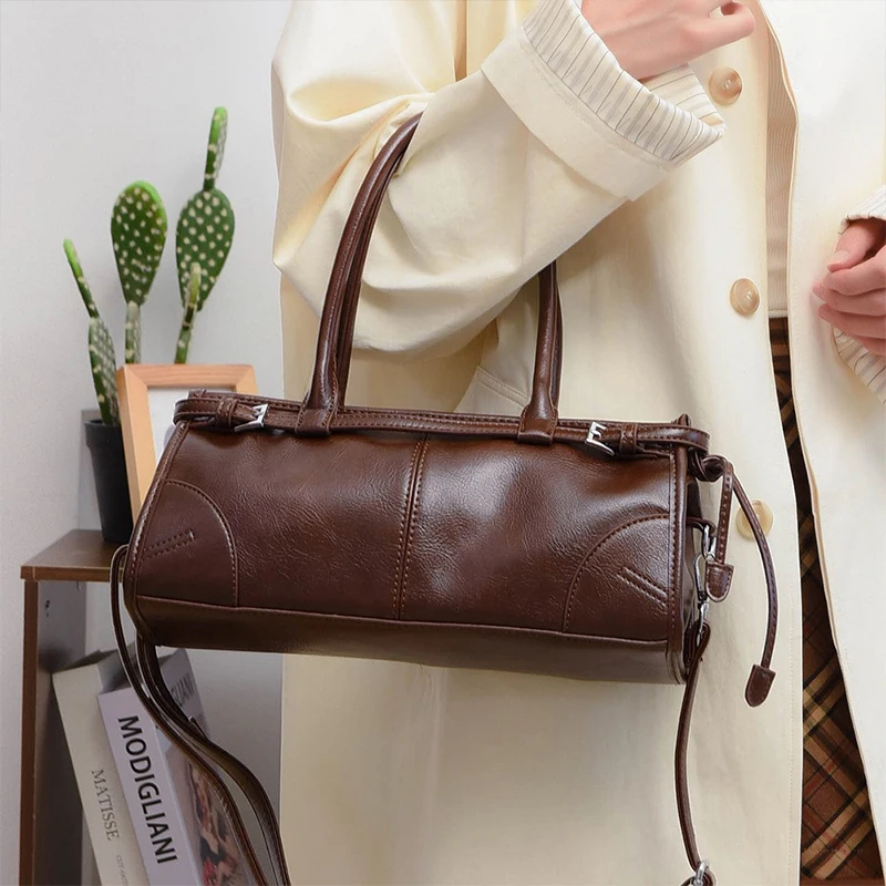 Medium Leather Handbag Luxury High-grade Underarm Bag Tote Bag Single Shoulder Crossbody Oil Wax Leather Lock Design Women's Bag