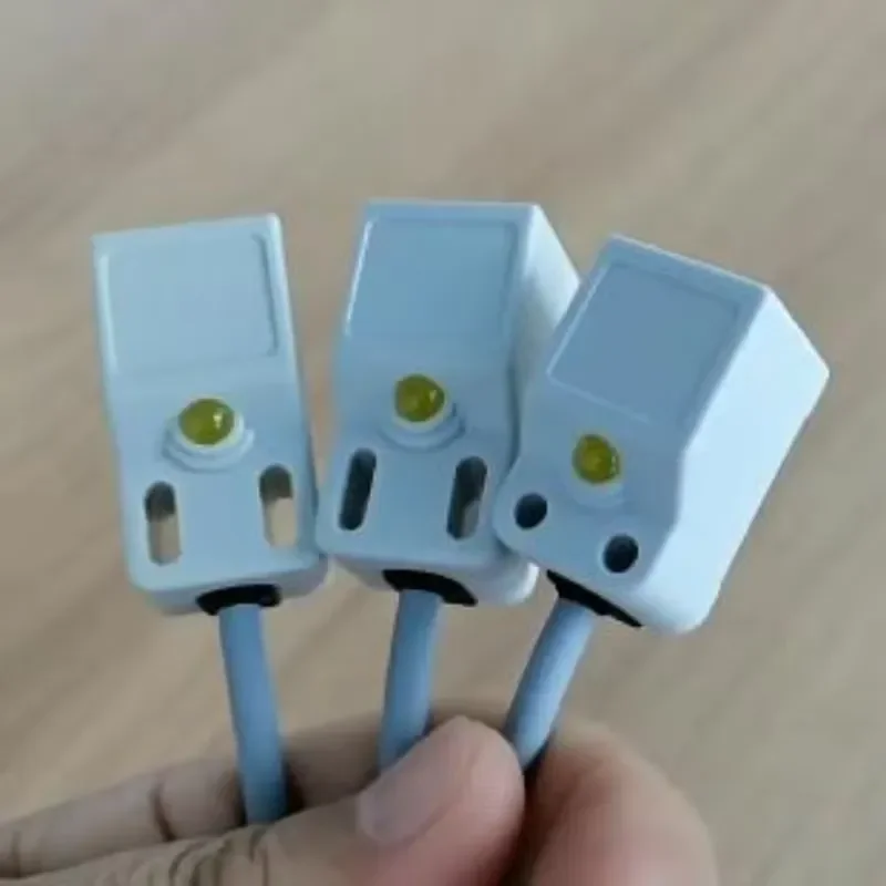 2pcs Square Inductive Proximity Switch Sensor NPN PNP DC 3 Wire Waterproof Oil Proof 4mm Detection Distance Metal Body