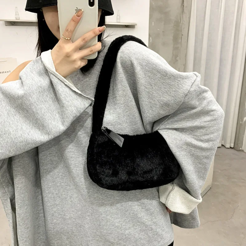 Simple Design Women Soft Plush Hobos Shoulder Bags Winter Furry Ladies Clutch Purse Handbag Fashion Female Underarm Bag