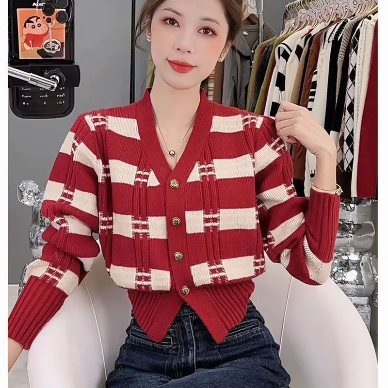 

Spring Autumn Fashion Chic Button V-neck Short Style Knitted Cardigan Women Clothing Vintage Commute Elastic Slim Sweaters