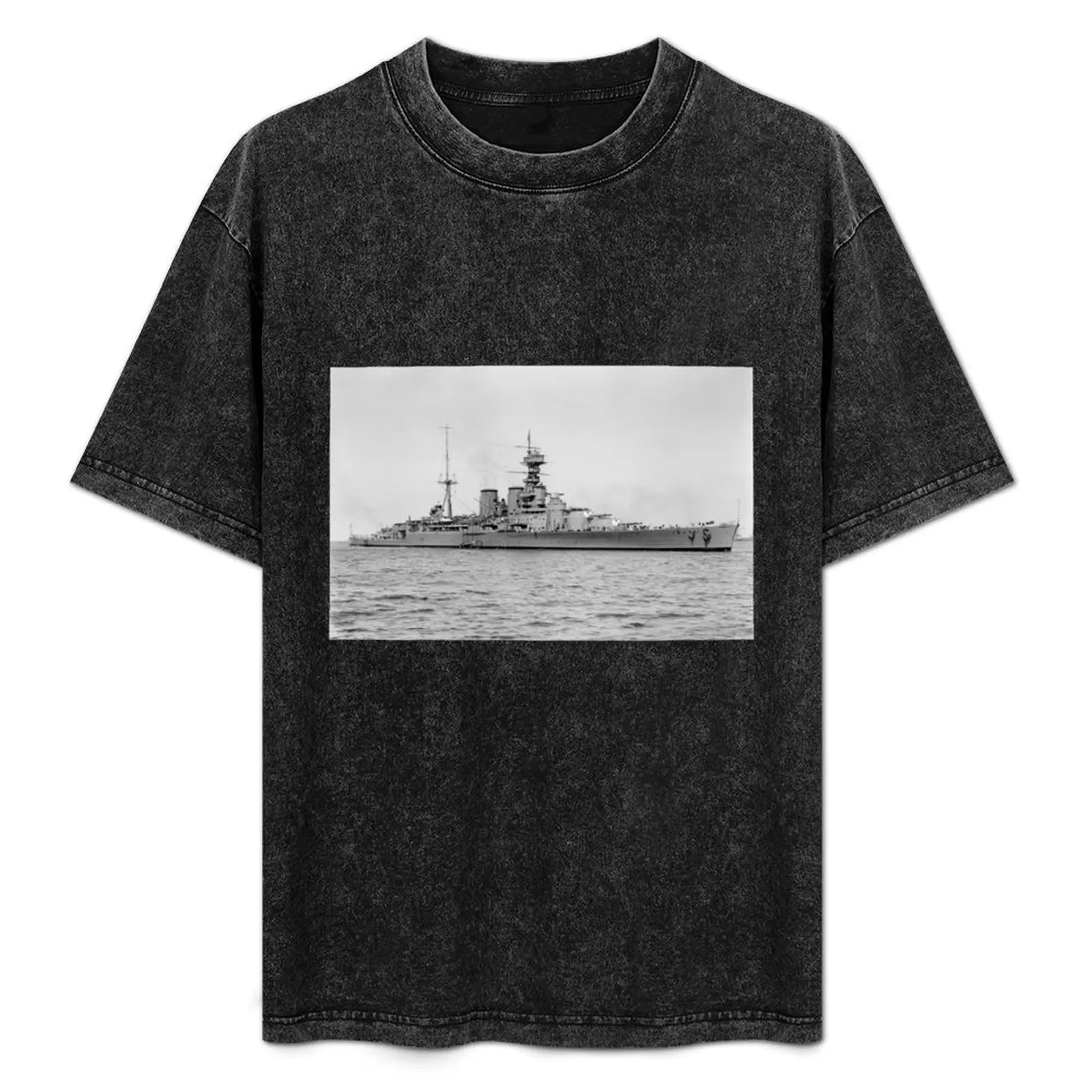 

HMS Hood Battlecruiser T-Shirt Lightweight Running T-Shirt