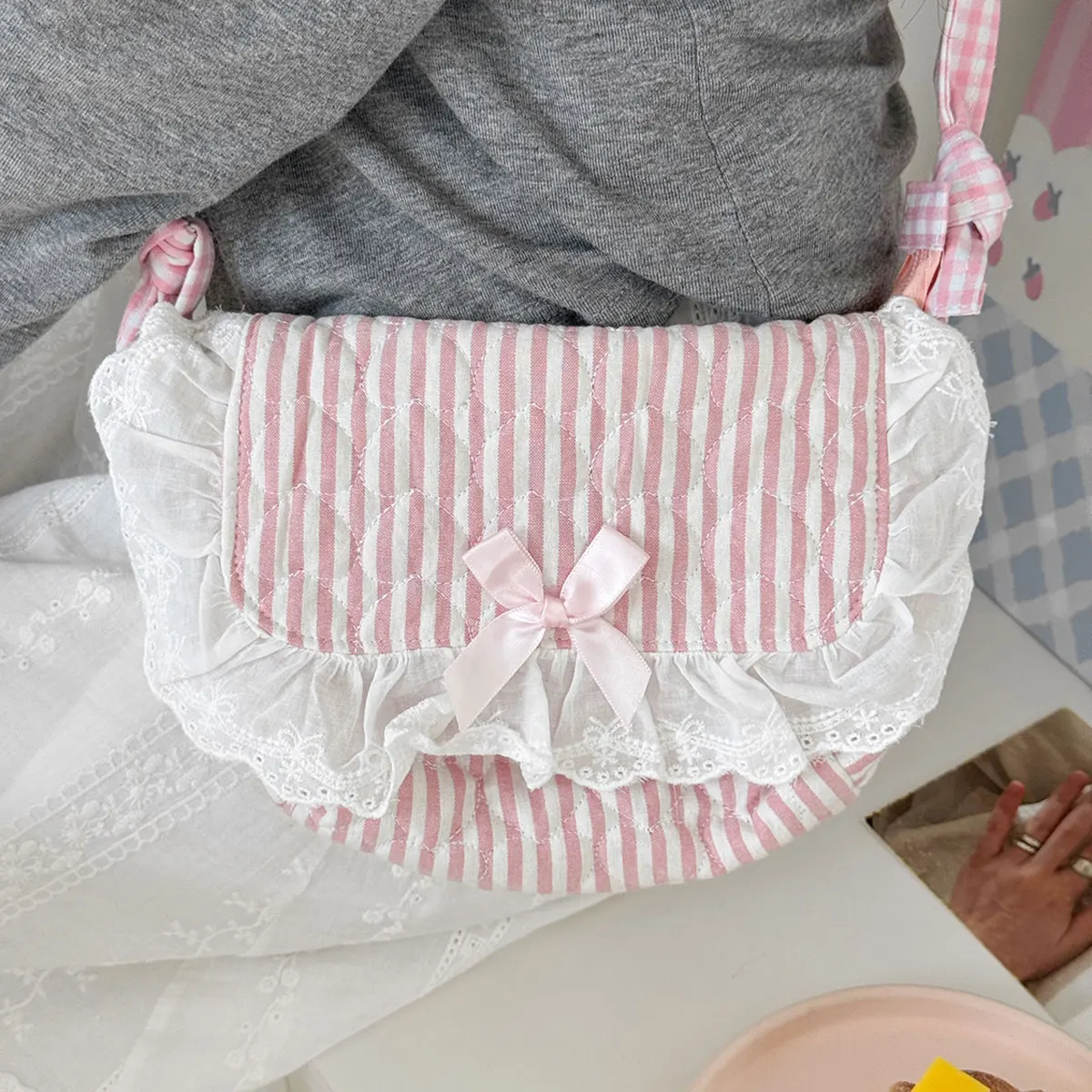 Striped Lace Crossbody Bag Butterfly Knot Quilted Shoulder Bag Detachable Shoulder Strap Large Capacity Storage Bag