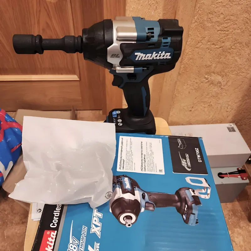 

️Brushless Electric Wrench High Torque Cordless Drill Screwdriver Rechargeable Electric Tools Torque Wrench 18V Makita DTW7