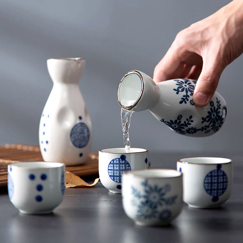 Ceramic Wine Set Japanese Style Clay Blue and White Sake Pot Tea Cup Water Ware Home Kitchen Bar Decoration Supplies Drinkware