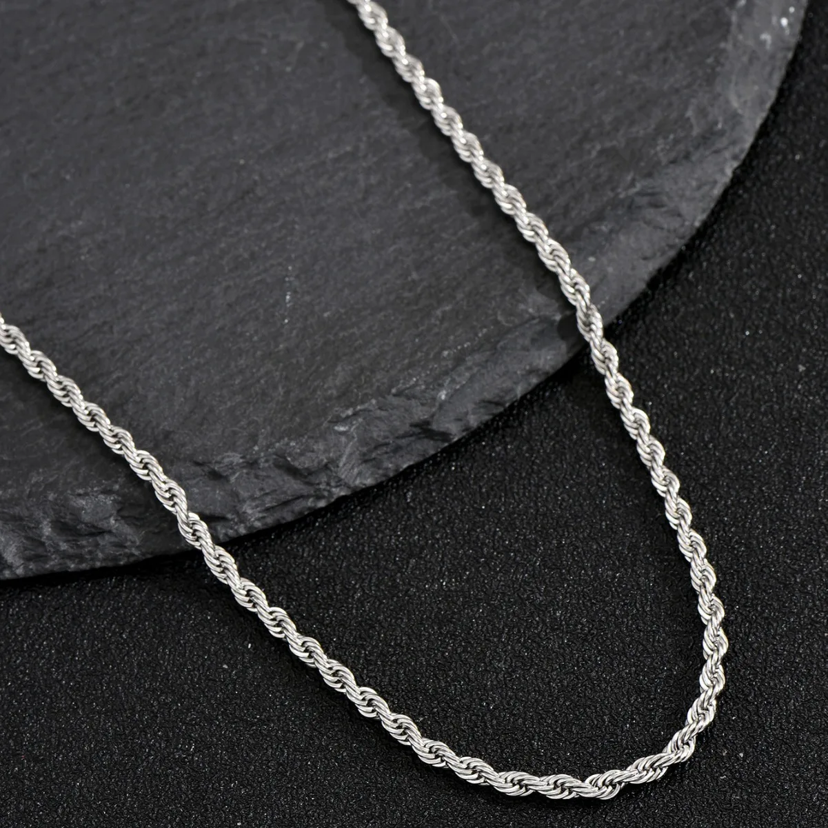 2mm Men Silver Color Twisted Twist Chain Necklace Simple Titanium Steel Choker Fashionable Non-fading Stainless Steel Jewelry