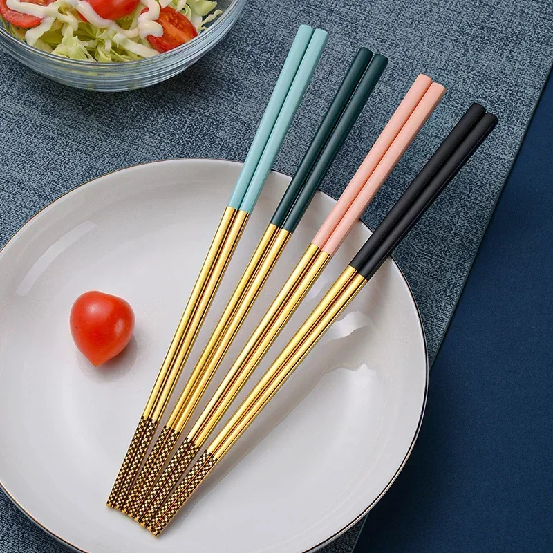 Tainless Steel Chopstick Lunch Tableware Travel Portable Chopsticks Folding Cover Storage Box Dinnerware Kitchen Accessories