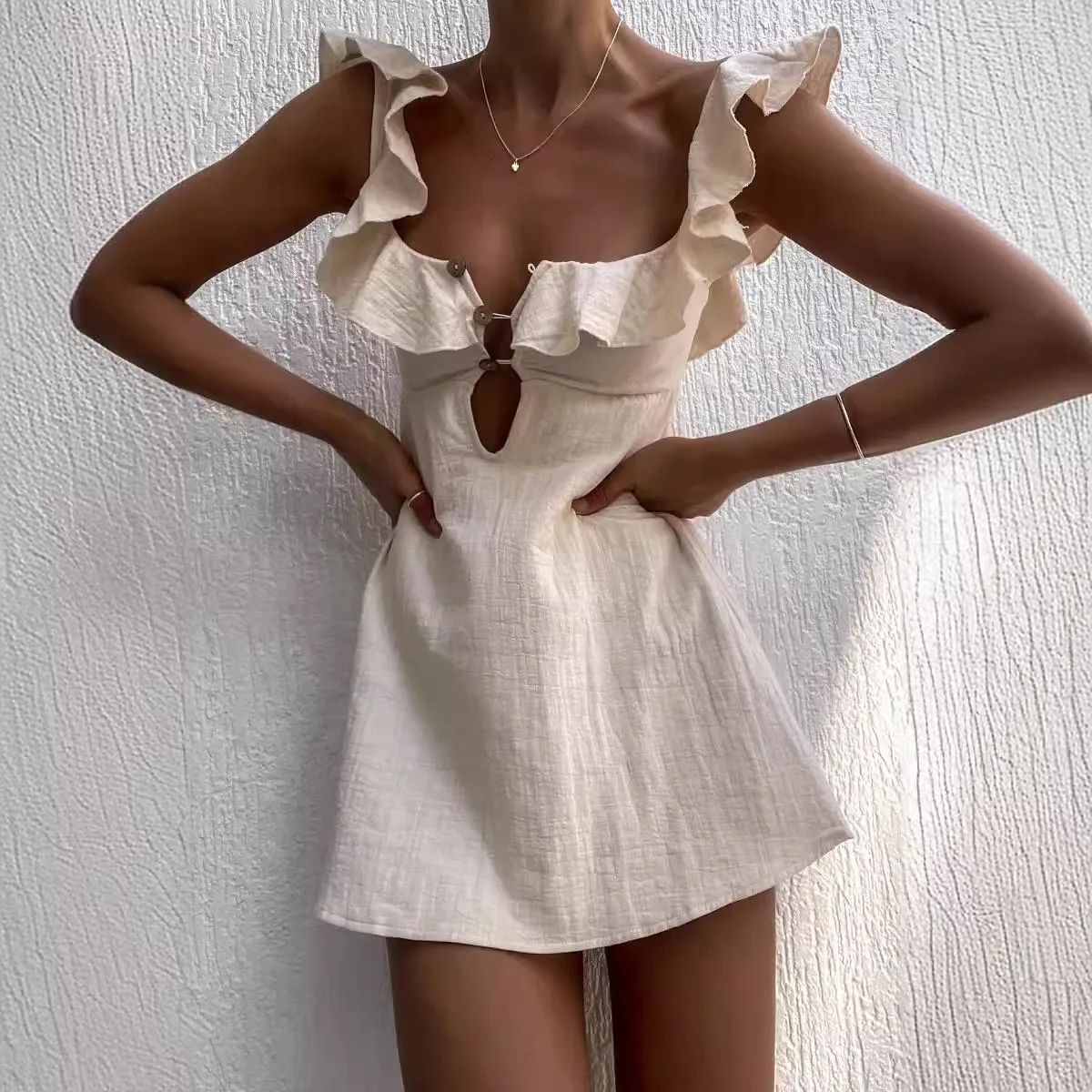 Summer Hollow Out Button Ruffles Dress Sexy V Neck Sleeveless Dress New Holiday Beach Cotton Linen Mini Dress Robe Femme Été