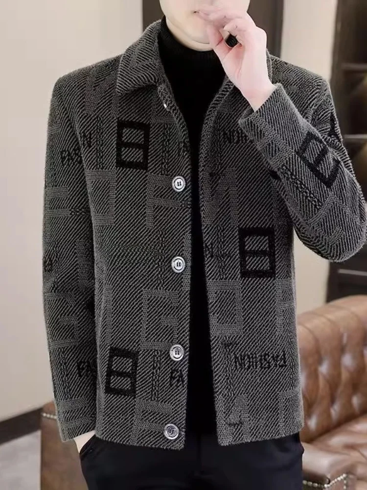 

Men's Woolen Coat ort Thiened Autumn Winter Casual Flannel Jaet Warm Fce Lined Ultra Slim Fit Single Button Closure